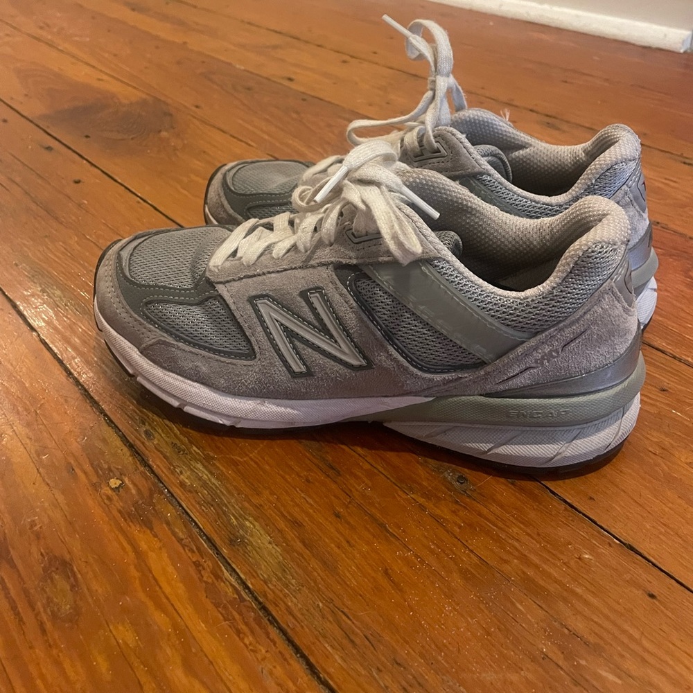 New Balance 990